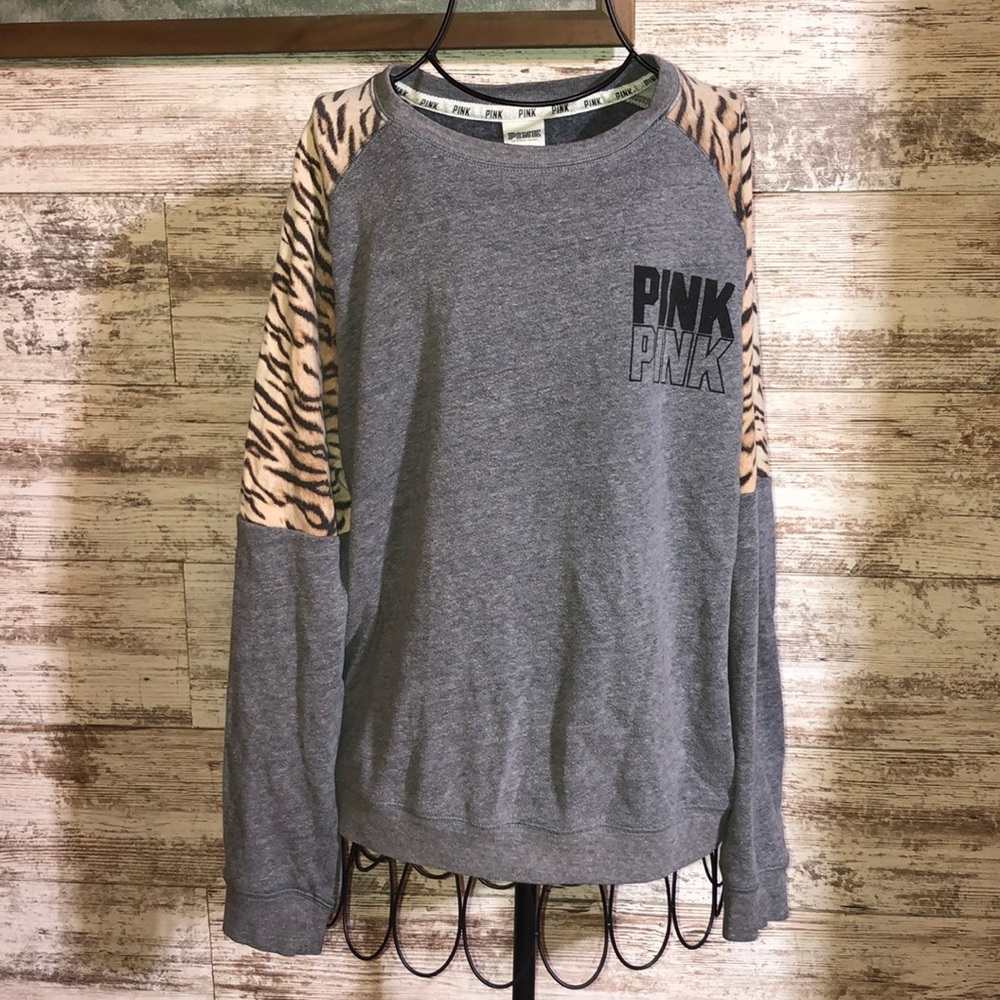 Pink Victoria’s Secret tiger print sweatshirt crew neck over sized size medium​​